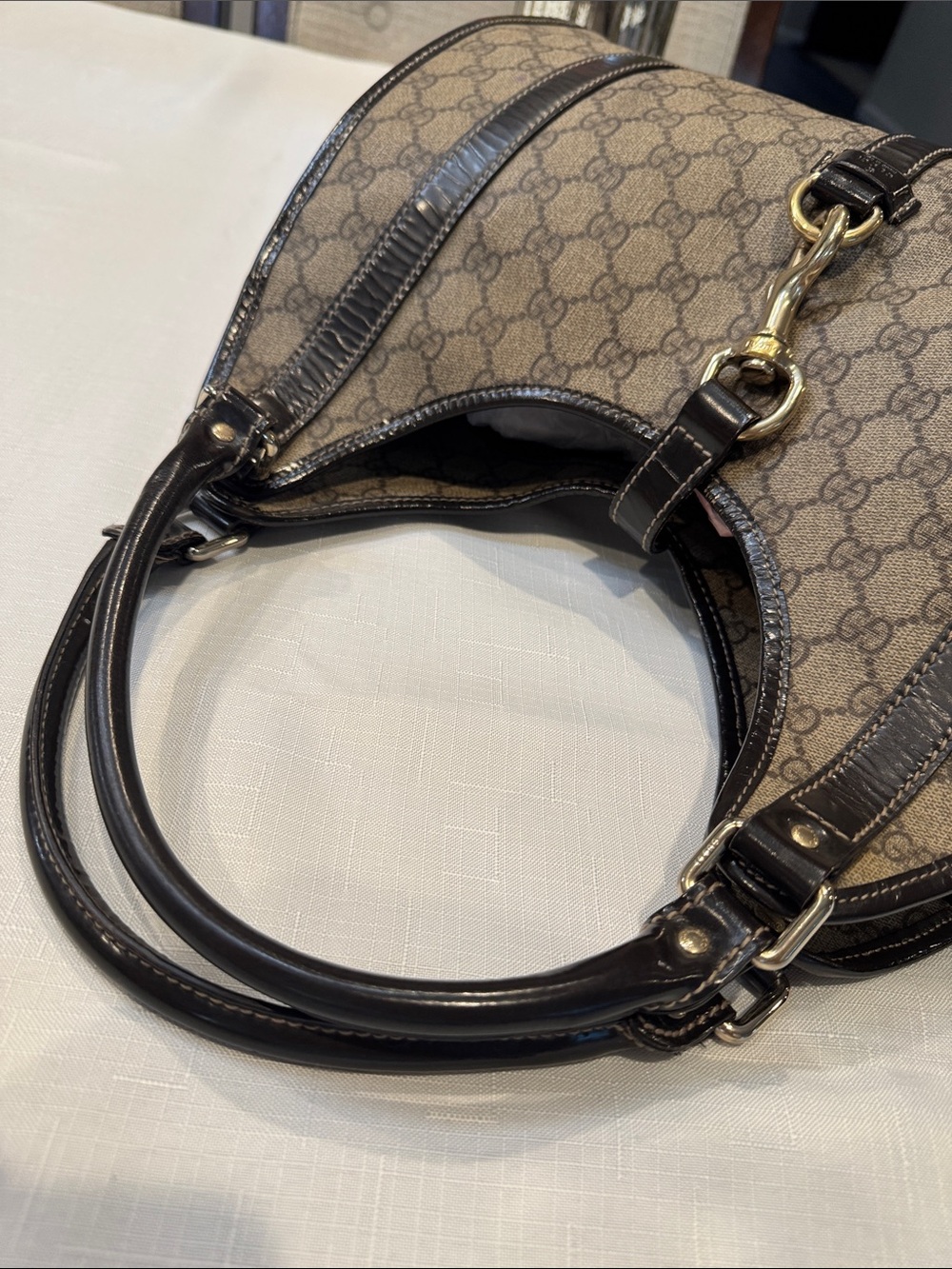 Authentic Gucci GG Supreme Joy Bardot medium shoulder bag - Picture 7 of 13